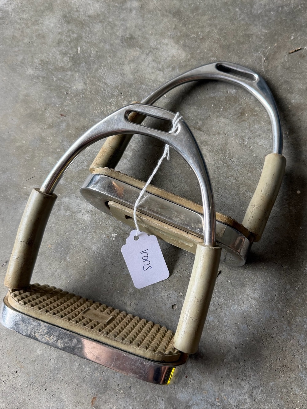 4” flexi jointed stirrup irons
